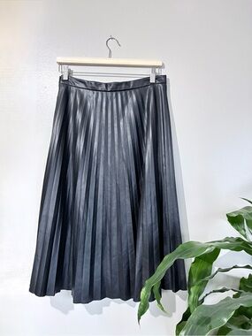 7 For All Mankind Black Faux Leather Pleated Midi Skirt Sz Medium